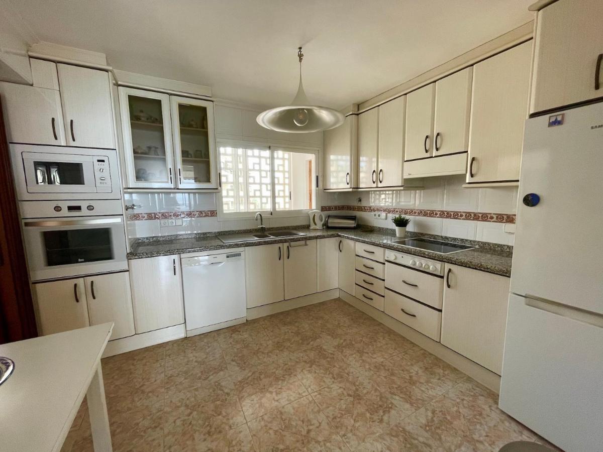 Apartamentos Cornelia By Gestaltur فينيسترات المظهر الخارجي الصورة